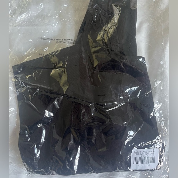 NWT Set Active Easy Relaxed Tank - Picture 4 of 4